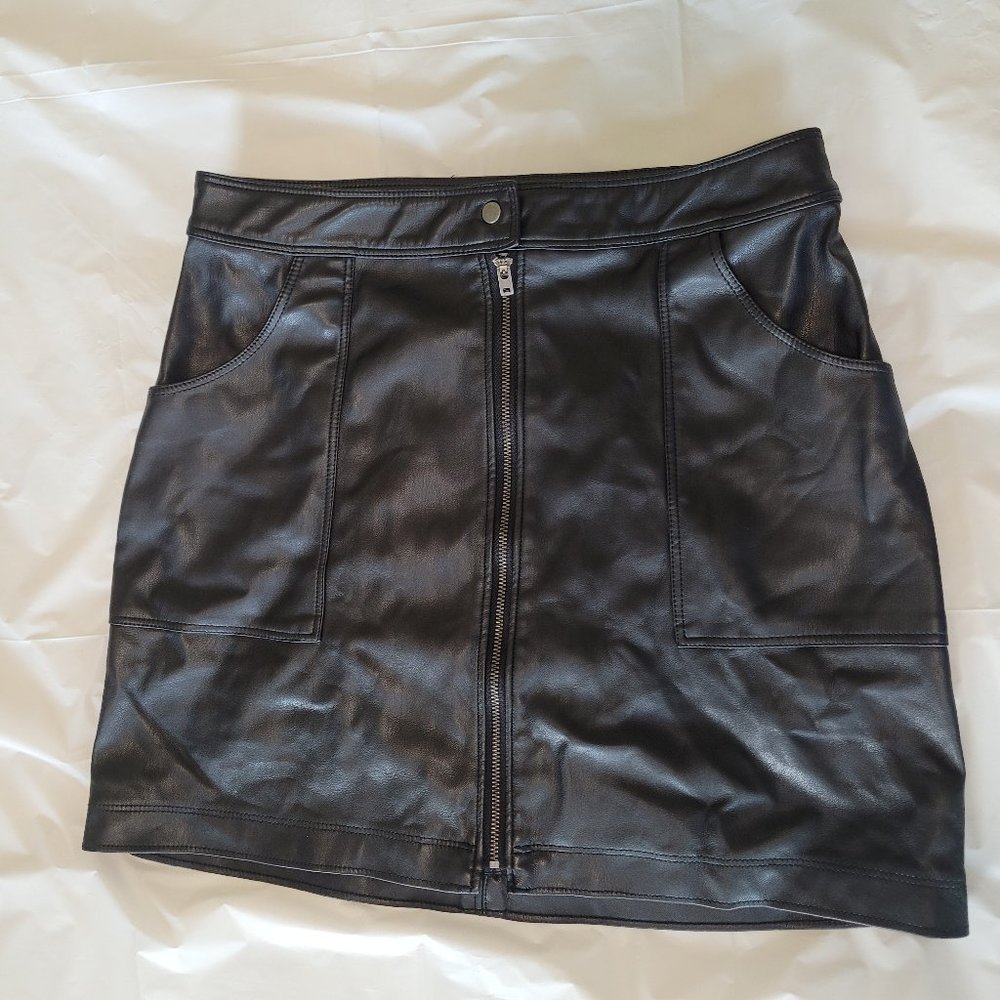 Hollister/Abercrombie and Fitch Social Tourist black leather mini skirt size M